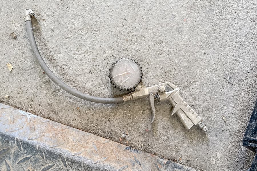 Druckluftpistole mit Manometer